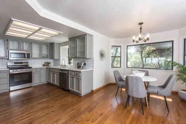 4094 Val Verde Rd, Loomis, CA 95650-9401