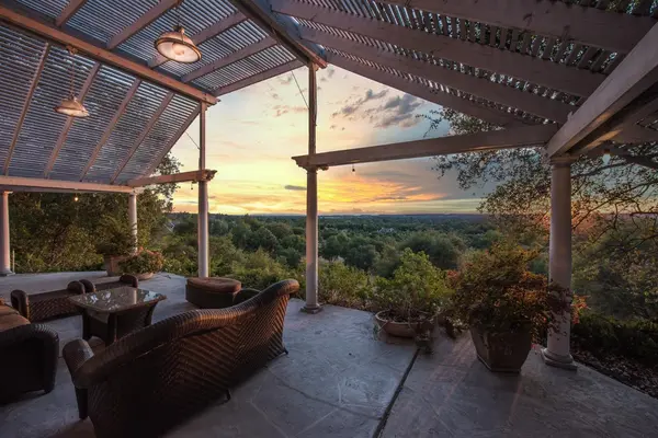 4094 Val Verde Rd, Loomis, CA 95650-9401