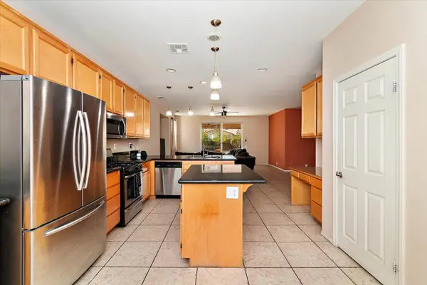 67761 Rio Pecos Dr, Cathedral City, CA 92234-8642