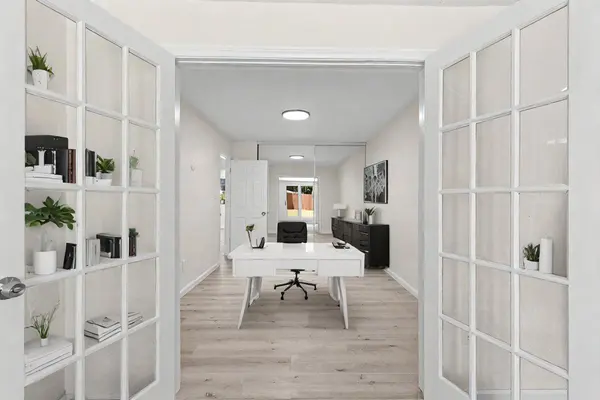 703 Mills St, Escondido, CA 92027-1945
