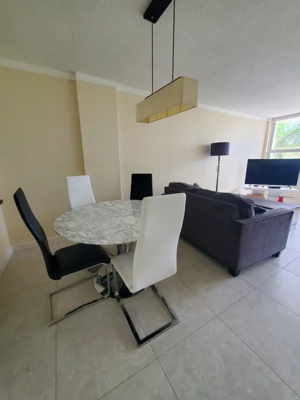 3181 S Ocean Dr #405, Hallandale Beach, FL 33009-6582