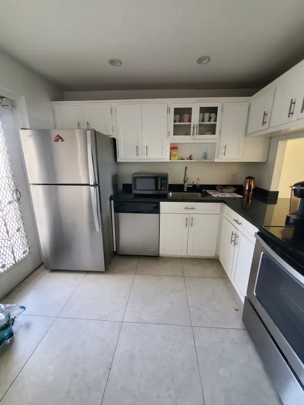 3181 S Ocean Dr #405, Hallandale Beach, FL 33009-6582