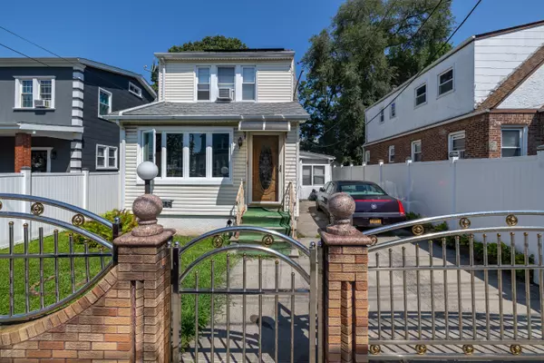 189-05 118th Ave, St Albans, NY 11412