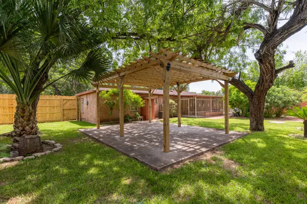 616 Kennedy Ave, Mcallen, TX 78501-2962