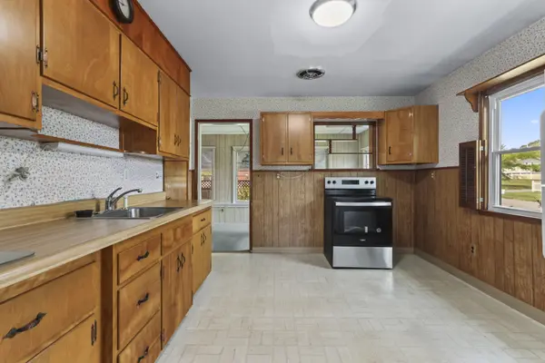 2946 Northampton St Bethlehem, PA 18020-5529