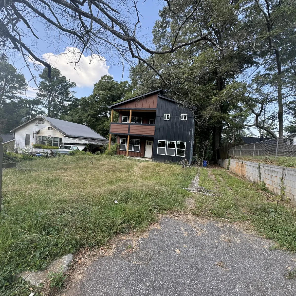 3463 Victoria St, Atlanta, GA 30337-1819