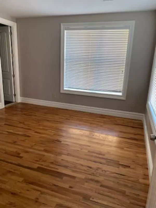 Staten Island, NY 10304-3844,520 Bay St