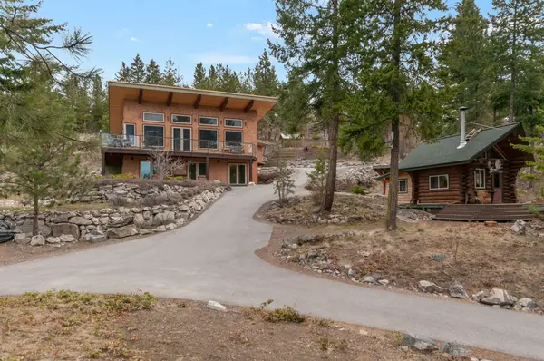 102 Vista Place, Penticton, BC V2A 8T4