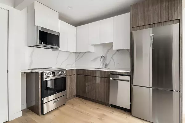 25-15  36th St #1FA, New York, NY 11103