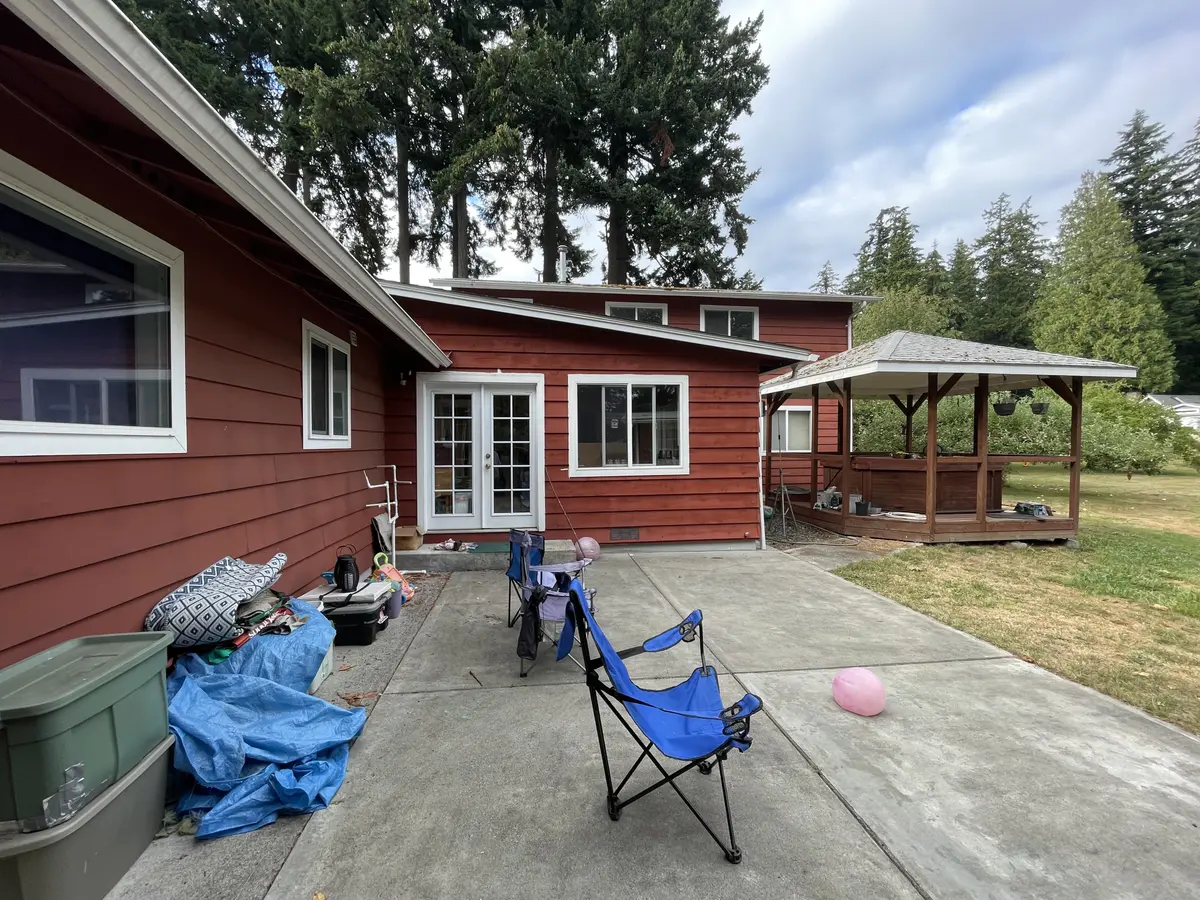 35216 Military Rd S, Auburn, WA 98001-9246