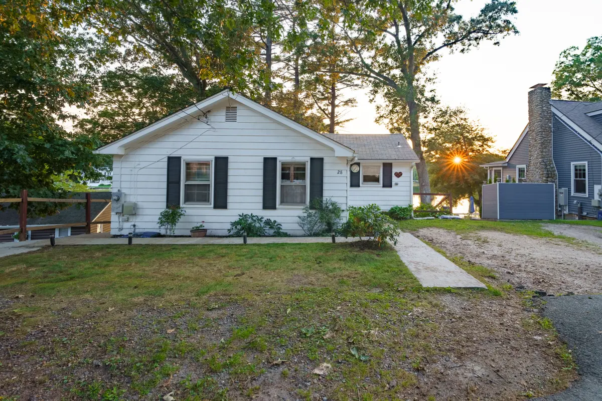 28 Acres of Pine Rd, Coventry, RI 02816-8949