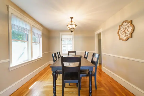 395 Norwood Ave, Warwick, RI 02888-2363