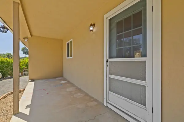 11124 Circle Dr, Jamestown, CA 95327-9609