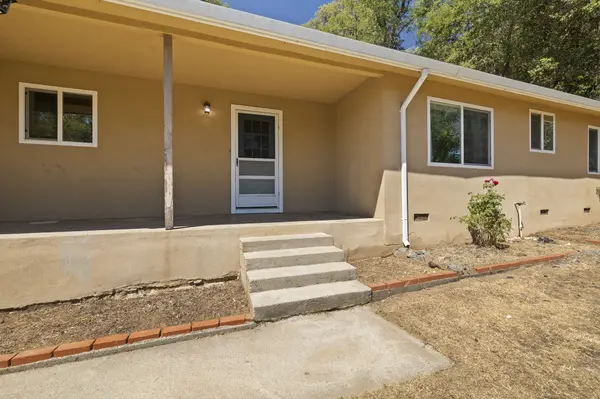 11124 Circle Dr, Jamestown, CA 95327-9609