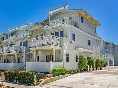 Carlsbad, CA 92008-3133,3337 Lincoln St