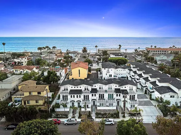 3337 Lincoln St, Carlsbad, CA 92008-3133