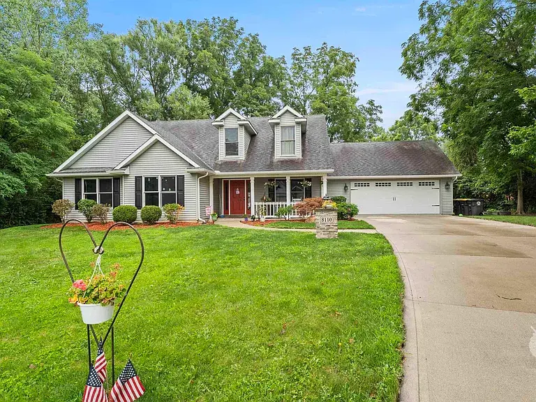 8110 Welshire Blvd, Fort Wayne, IN 46815