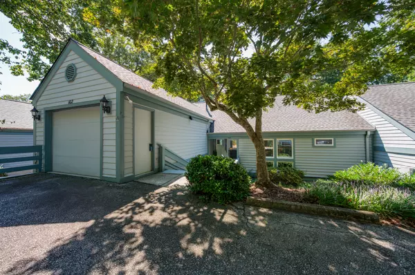 Flat Rock, NC 28731-8562,102 Sunny View Ln