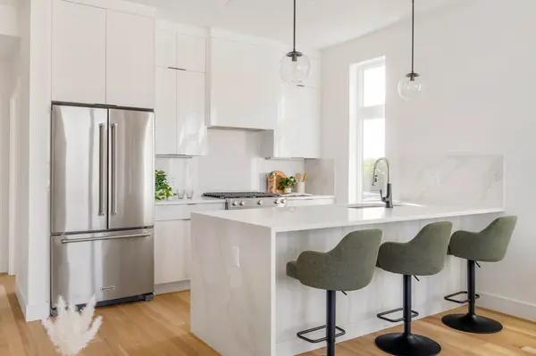 28 South St #401, Somerville, MA 02143-4235
