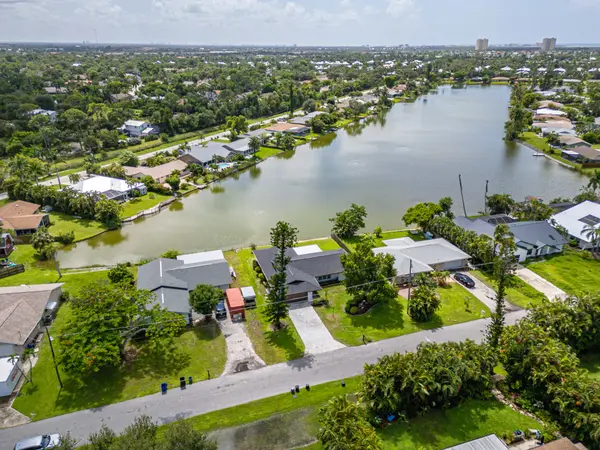 15629 Candle Dr, Fort Myers, FL 33908-1734