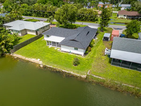 15629 Candle Dr, Fort Myers, FL 33908-1734