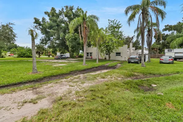 4180 Sabal Ln, Fort Myers, FL 33905-2756