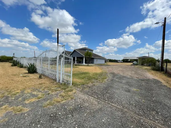 133 Los Fresnos Rd, Laredo, TX 78043