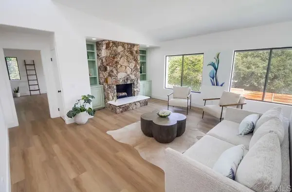4004 Rogers Rd, Spring Valley, CA 91977-1215