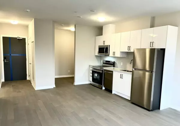 Oakville, ON L6M 5P8,3285 Carding Mill Trl #301