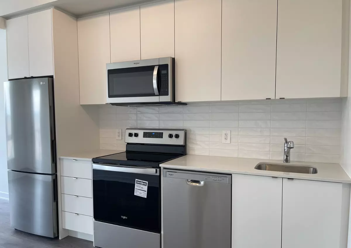 Milton, ON L9E,1440 Clarriage Ct #616