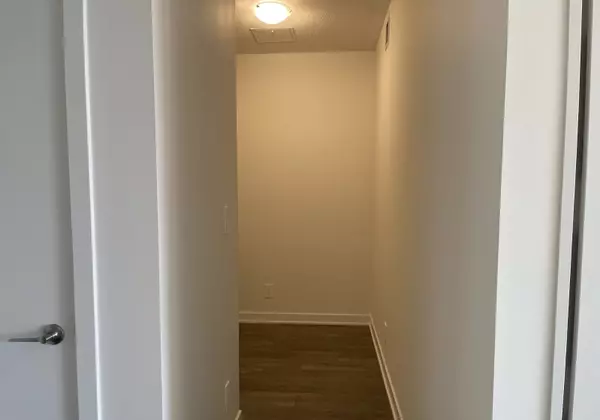 Milton, ON L9E,1440 Clarriage Ct #616