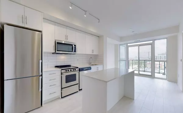 Oakville, ON L6M 1L9,509 Dundas St W #611