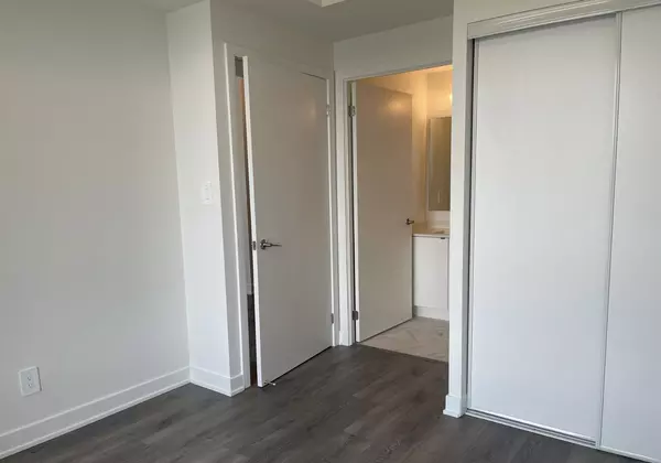 Milton, ON L9E,1440 Clarriage Ct #616