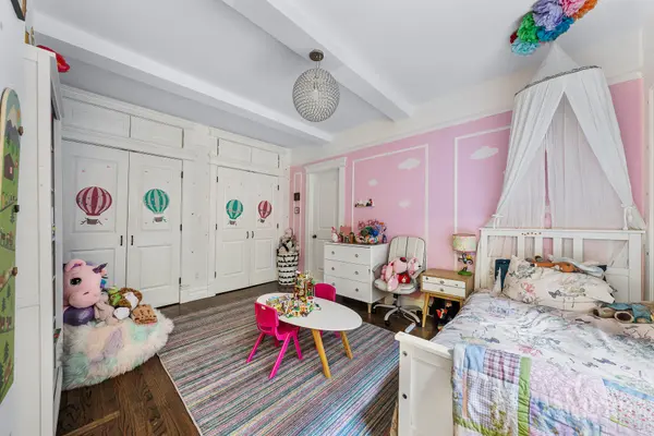 60 W 68th St #4FG, New York, NY 10023-6020