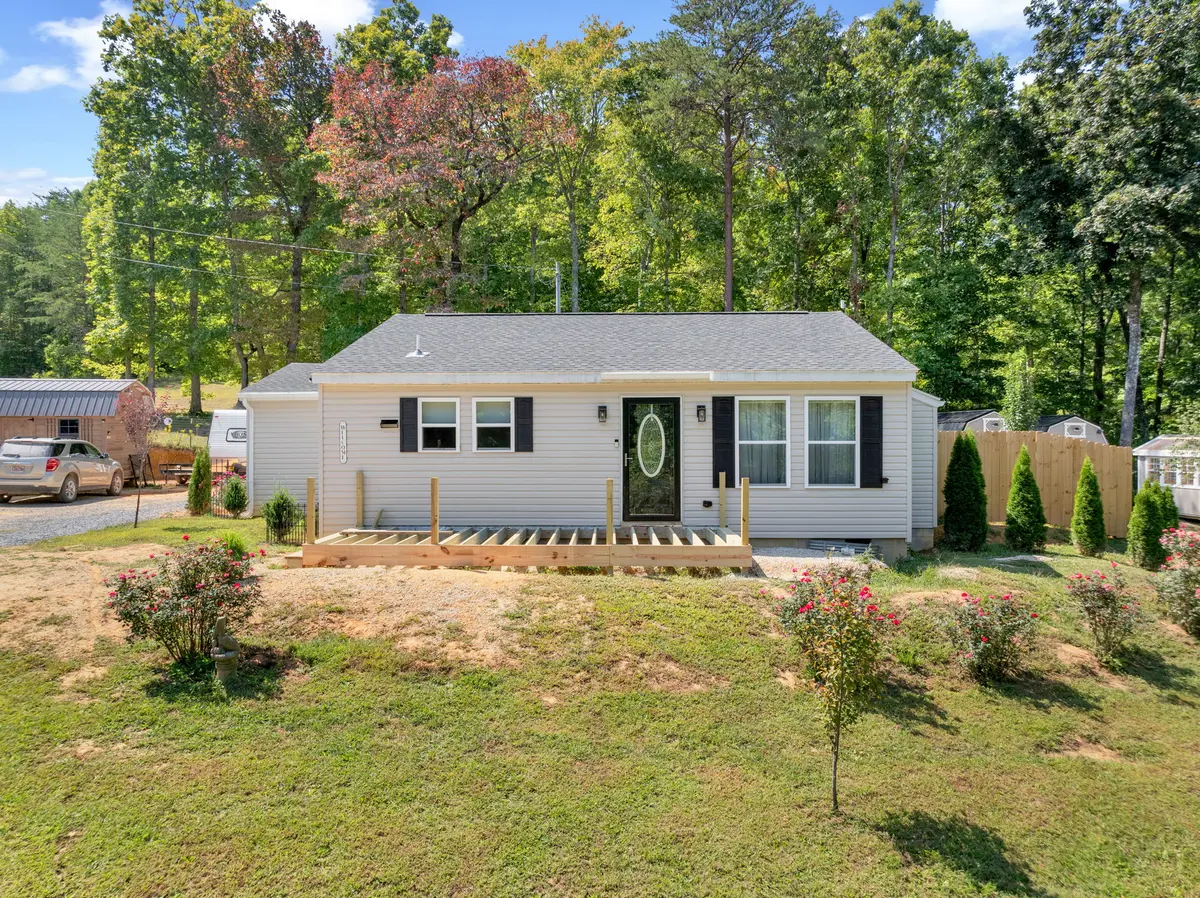 229 Ridge Top Cir, Sunbright, TN 37872-3316