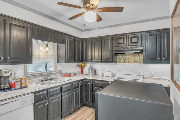 17 Bracken Dr, Moultrie, GA 31768-6818