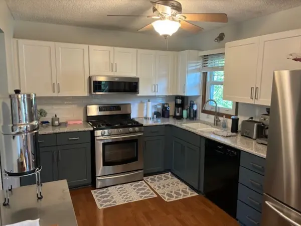 413 NE 8th St, Ankeny, IA 50021-1905