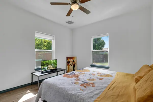 1410 Hicks Ave, San Antonio, TX 78210-4204