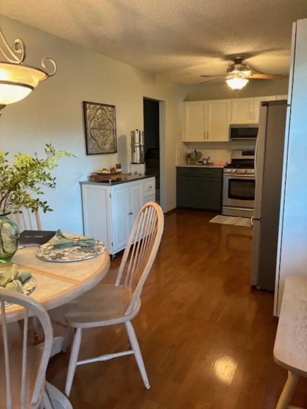413 NE 8th St, Ankeny, IA 50021-1905