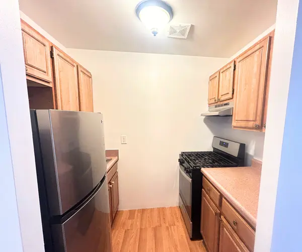 376 McGuinness Blvd #2fl, Brooklyn, NY 11222-1202