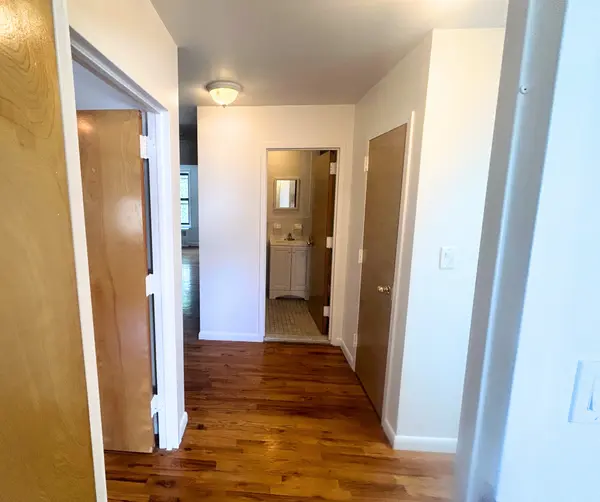 376 McGuinness Blvd #2fl, Brooklyn, NY 11222-1202