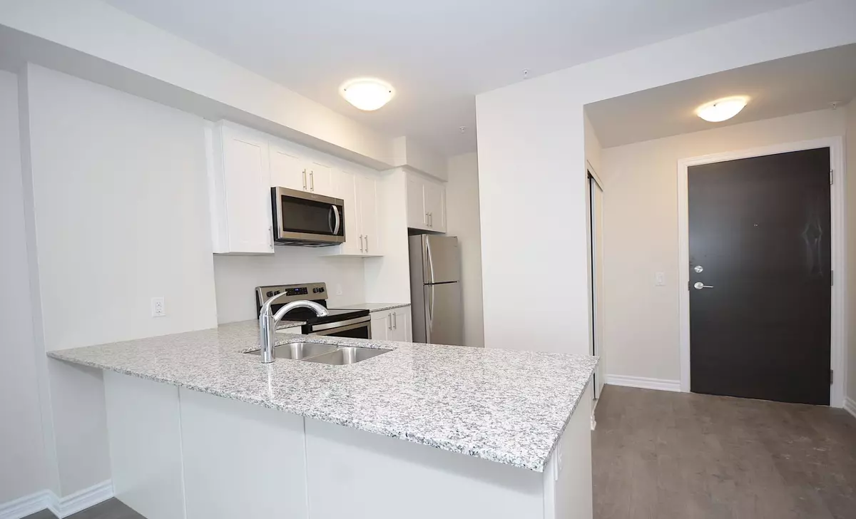 Oakville, ON L6H 3P2,150 Oak Park Blvd #316