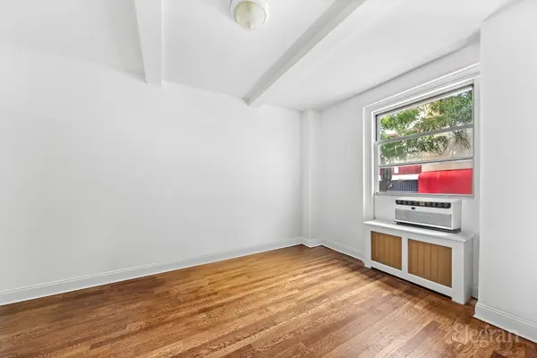 325 W 45th St #1005, New York, NY 10036-0046