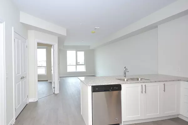 Oakville, ON L6H 3P2,150 Oak Park Blvd #316