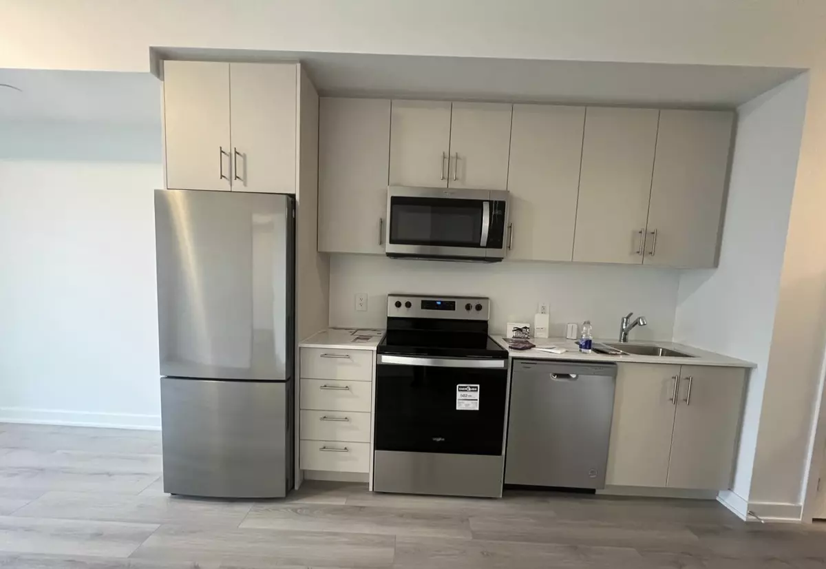 Milton, ON L9E,1440 Clarriage Ct #608