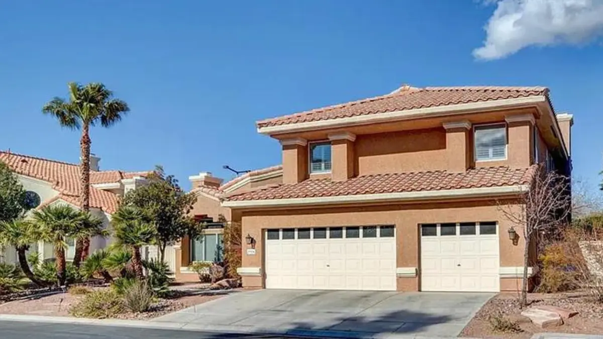 8904 St Pierre Dr, Las Vegas, NV 89134-1846
