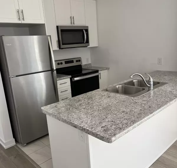 Hamilton, ON L8B 2A5,460 Dundas St E #227