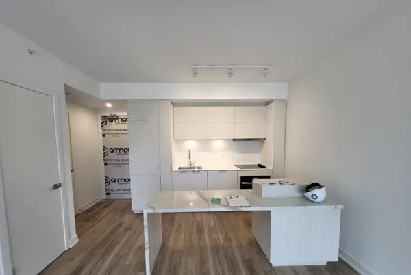 370 Martha St #508, Burlington, ON L7R 2P7