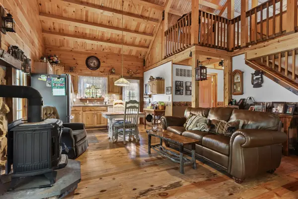 70 Sycamore Cir, Albrightsville, PA 18210-3809