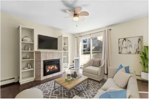 1622 28 Ave SW #7, Calgary, AB T2T 1J4